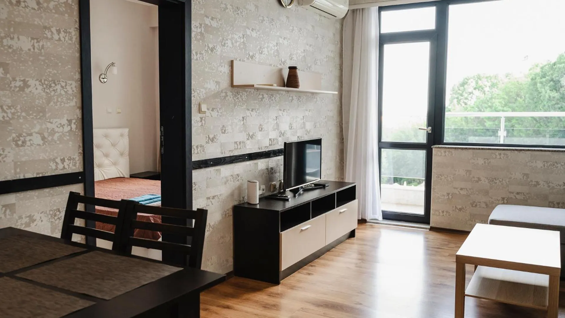 Yalta Apartment Golden Sands