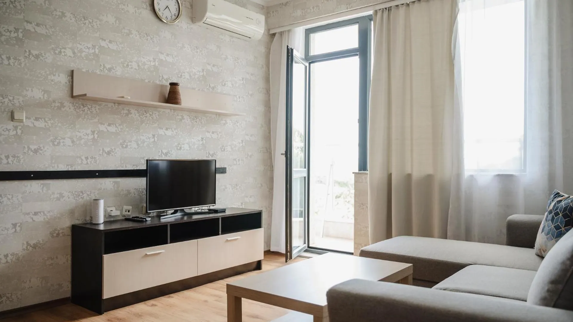 Yalta Apartment Golden Sands